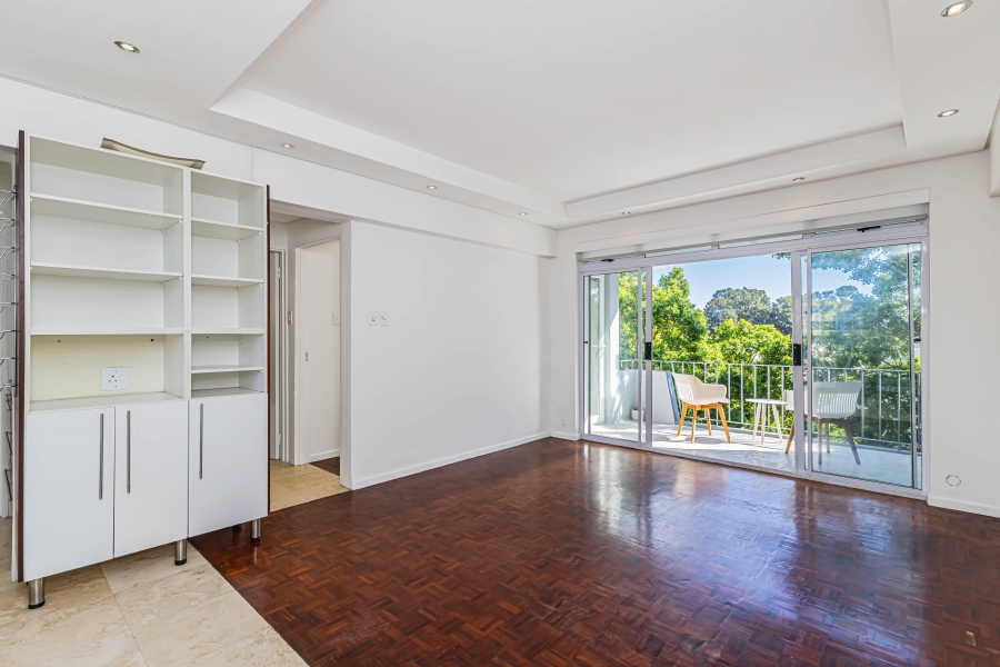 To Let 2 Bedroom Property for Rent in Green Point Western Cape